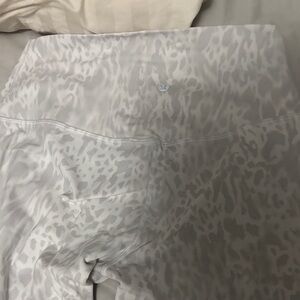 Lululemon White Leopard Print align Leggings size 10